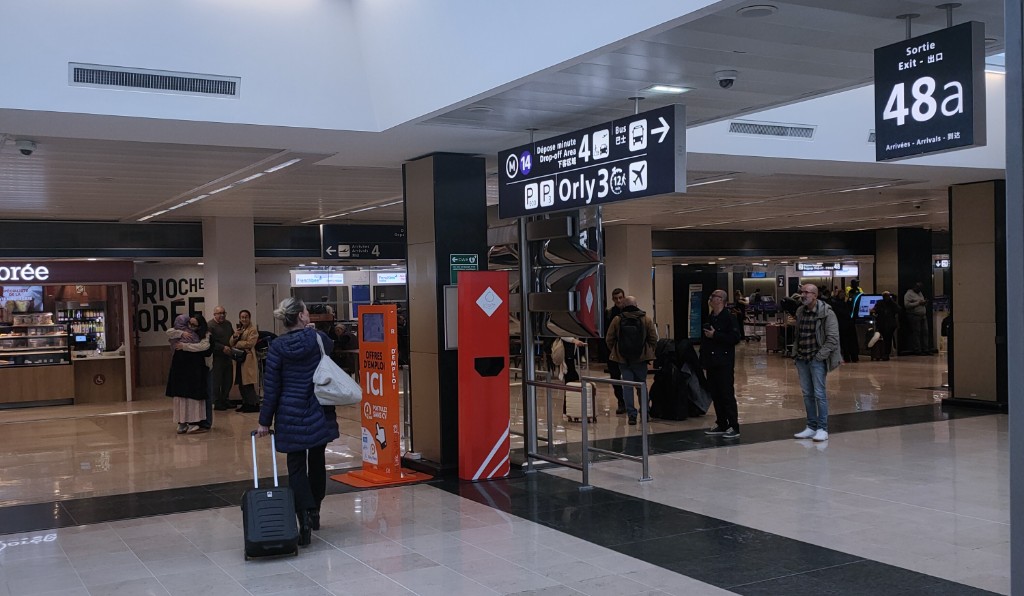 Meet and Greet Point ORLY 4